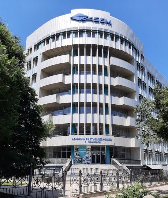 Студенты мастерата и заочного отделения ASEM переходят на дистанционное обучение из-за энергетического кризиса