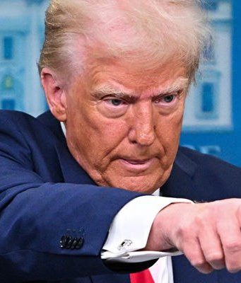 Трампу удалось договориться с Канадой и Мексикой — введение тарифных пошлин будет отложено минимум на 30 дней.