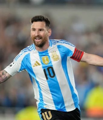 Месси, Пеле и Марадона возглавили рейтинг лучших футболистов в истории