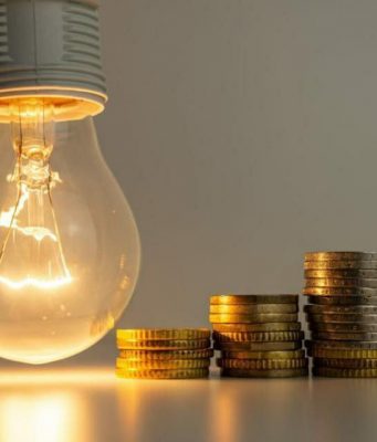 В Молдове всем потребителям компенсируют расходы на электроэнергию после повышения тарифов.