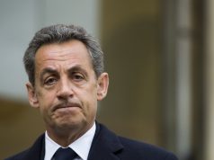 На бывшего президента Франции Николя Саркози надели электронный браслет.