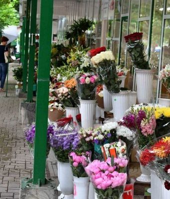 Налоговая служба Молдовы проводит контрольные проверки продажи цветов по случаю Дня влюбленных