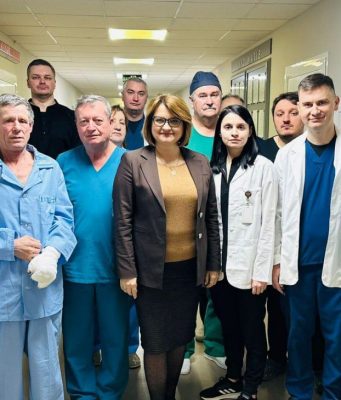 Врачи из Кишинева успешно провели операцию по пересадке ампутированных пальцев руки