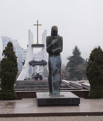 В Кишиневе и в других районах страны прошли мероприятия в память о погибших воинах-интернационалистах в войне в Афганистане.