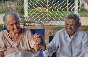 Бразильская пара, 105-летний Маноэл Дино и 101-летняя Мария, установили рекорд по самому долгому браку среди живущих
