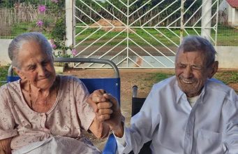 Бразильская пара, 105-летний Маноэл Дино и 101-летняя Мария, установили рекорд по самому долгому браку среди живущих