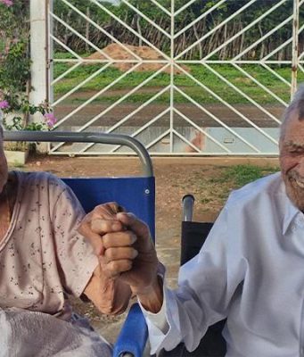 Бразильская пара, 105-летний Маноэл Дино и 101-летняя Мария, установили рекорд по самому долгому браку среди живущих