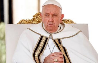 Состояние Папы Франциска улучшилось