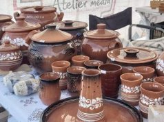 Ярмарки продукции от местных производителей, а также мэрцишоров на выходных.