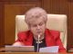 Депутат Регина Апостолова потребовала повышения пенсий до 5000 леев