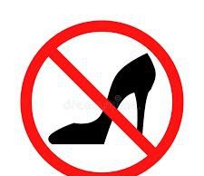 В Греции можно получить огромный штраф за туфли на шпильках