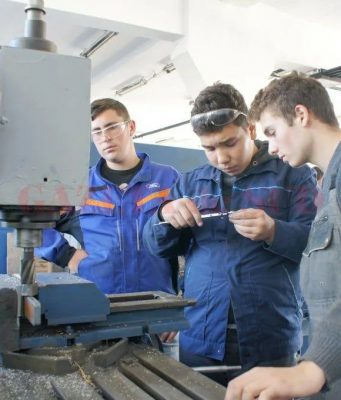 В Молдове увеличат зарплаты преподавателям профессионально-технических учреждений