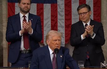 Первое обращение Дональда Трампа к Конгрессу после возвращения в Белый Дом длилось рекордные 1 час, 40 минут