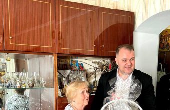 Женщин-ветеранов поздравили с 8 марта