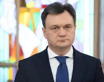 Премьер-министр Молдовы Дорин Речан подал декларацию о доходах за 2024 год. Согласно документу, в прошлом году его семья заработала почти 7 млн леев.