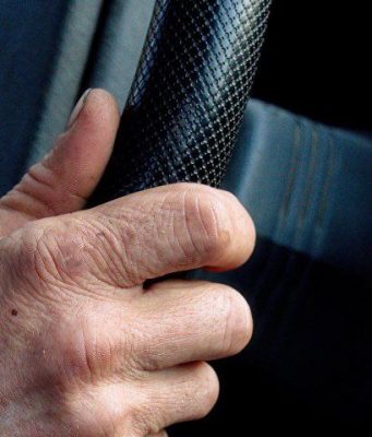 В Молдове водителям старшего возраста придется проходить медосмотр