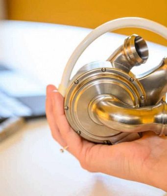 В Австралии мужчина с сердечной недостаточностью стал первым человеком в мире, который прожил более 100 дней с полностью искусственным сердцем.