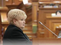 Депутат Регина Апостолова запросила объяснения по поводу затягивания приема верительных грамот от посла России