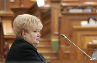 Депутат Регина Апостолова запросила объяснения по поводу затягивания приема верительных грамот от посла России