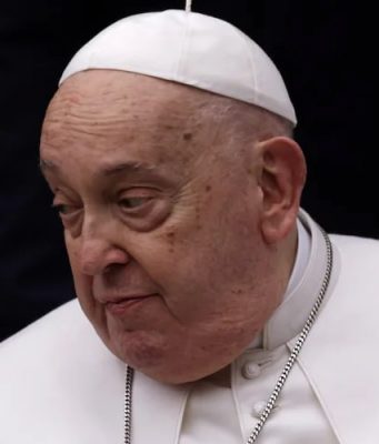 Умер Папа Римский Франциск, передает Reuters со ссылкой на Ватикан. Понтифику было 88 лет.