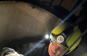 Молдавские спасатели пришли на помощь щенку