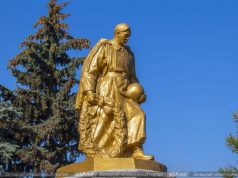 Сегодня, 8 апреля, на заседании представителей бельцких коммунальных служб примар города Александр Петков рассказал о планах по восстановлению центральной статуи Неизвестного солдата.