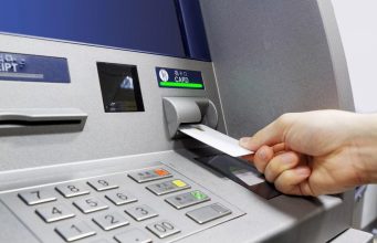 Десятки обысков в Молдове: правоохранители раскрывают схему отмывания денег на 57 миллионов леев