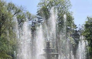 В Кишиневе, накануне пасхальных праздников, заработали фонтаны