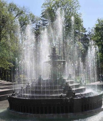 В Кишиневе, накануне пасхальных праздников, заработали фонтаны