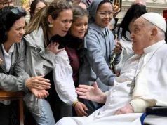 Папа Римский Франциск в пасхальном послании заявил о необходимости надежды на мир и по традиции призвал к прекращению вооруженных конфликтов в различных регионах и оказанию помощи страдающему населению.