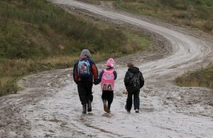 Шесть из десяти детей в Молдове преодолевают более 2 км до детского сада