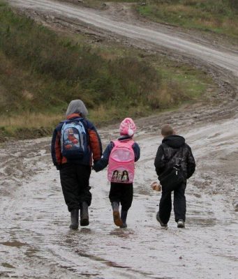 Шесть из десяти детей в Молдове преодолевают более 2 км до детского сада