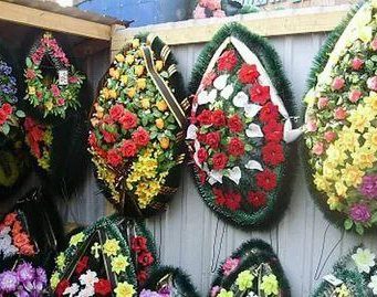 Митрополия Молдовы поддержала инициативу по отказу от пластиковых венков