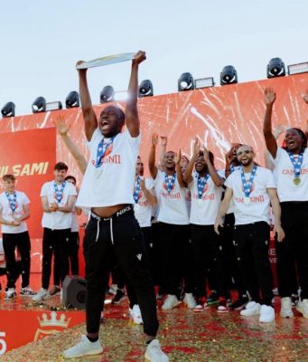 Грандиозный праздник в Оргееве: «Милсами» получил трофей чемпиона Молдовы под аплодисменты тысяч болельщиков