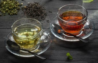 Любители чая живут дольше и здоровее, утверждают учёные