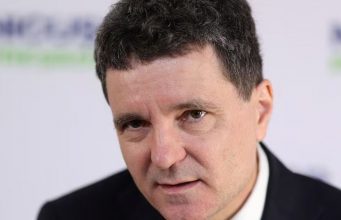 На выборах президента Румынии в Молдове победил Никушор Дан.