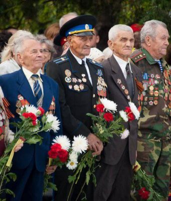 Ветераны Молдовы получили 30 тысяч леев к 80-летию Победы