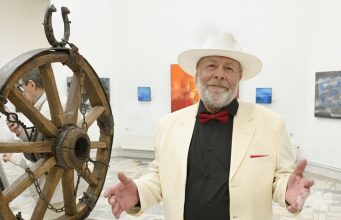 Художник Анатол Данилишин отмечает 65-летие юбилейной выставкой в Кишиневе