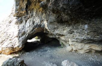 Грот Дуруитоаря Веке: древнейшее поселение Молдовы привлекает внимание