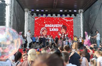 Тридцать тысяч улыбок: в GagauziyaLand отпраздновали 1 июня