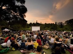 Кино под открытым небом: в Кишиневе стартуют бесплатные летние показы