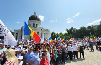 Партия социалистов на Марше семьи в Кишиневе