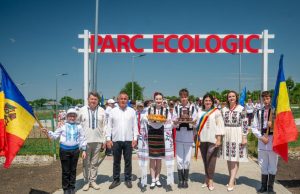 В Дрокиевском районе прошел фестиваль по случаю Дня национального костюма