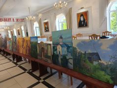 В Кицканском монастыре представили выставку живописи «КамАрт»