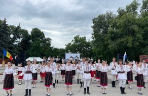 Бельцы с размахом отметил День народного костюма