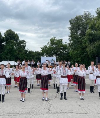 Бельцы с размахом отметил День народного костюма