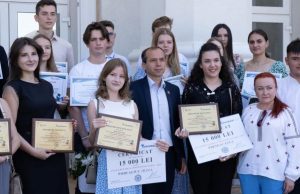 Кагул отметил День муниципия награждением выдающихся учеников и студентов