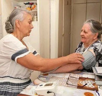 Зарплаты соцработников в Молдове повысят на 12% с июля