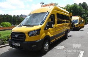 В Молдову поступили 10 школьных микроавтобусов для учащихся, включая детей с ограниченными возможностями