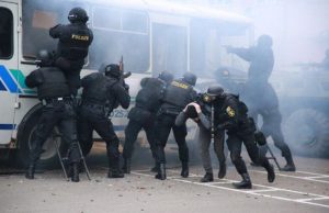 Полиция Fulger провела тактические учения с бронетехникой в Штефан-Водэ